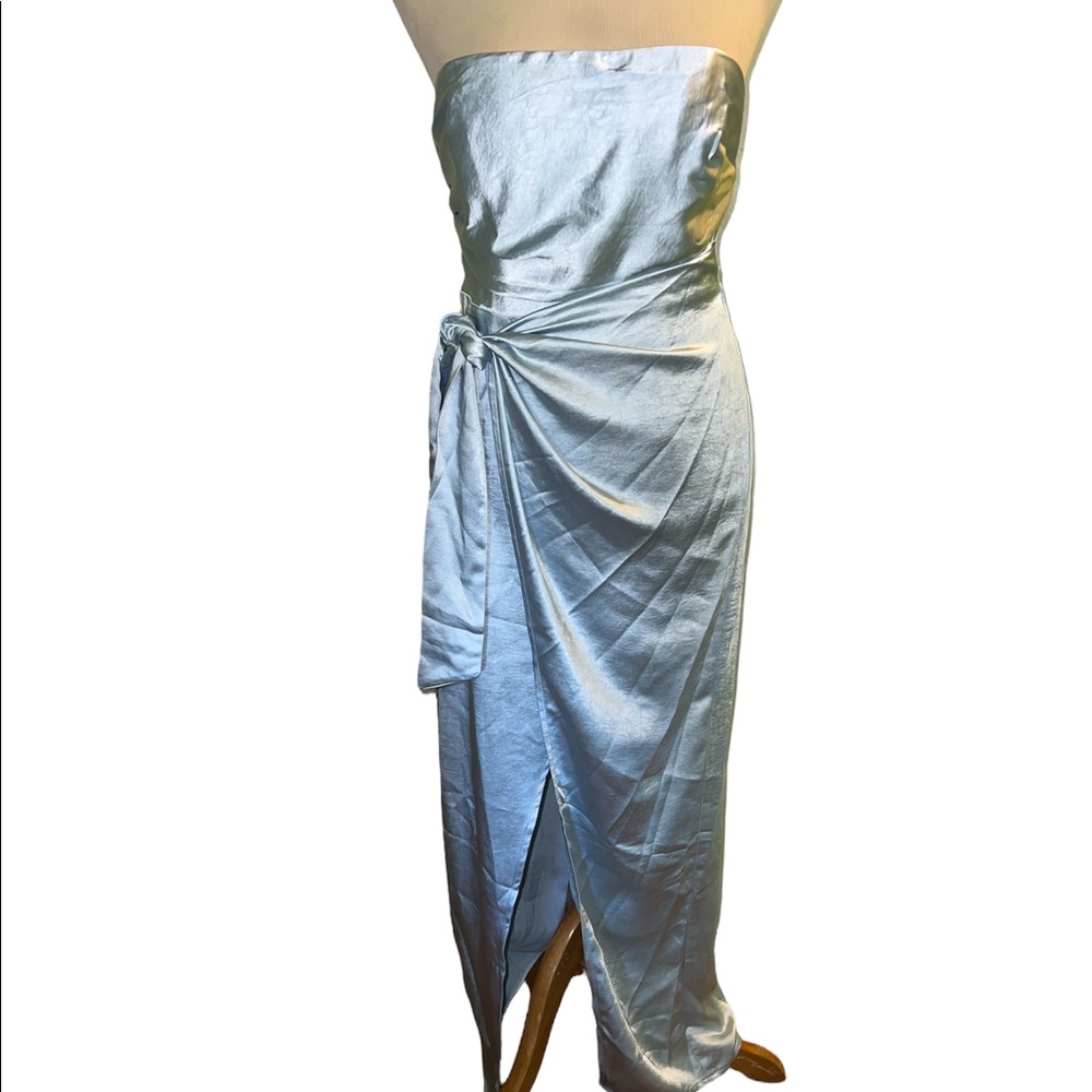 Elegant Strapless Light Blue Dress - Picture 4 of 11